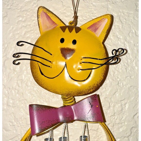 Yellow Metal Smiling Kitty Cat W/Bow Tie Wind Chimes W/Faux Rust 16” Long - Picture 2 of 11